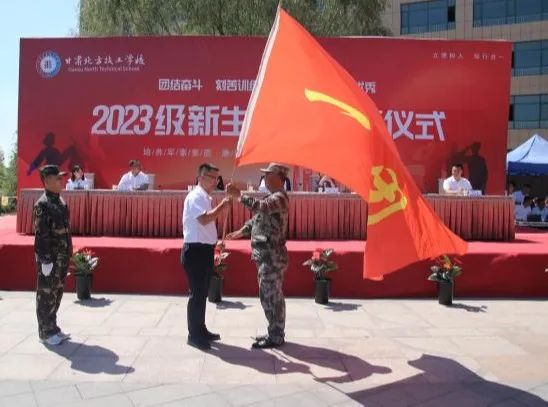 图片32 图片32