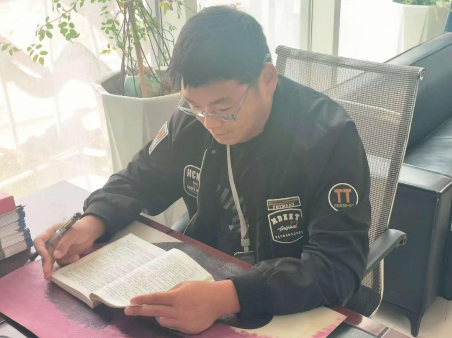 书林漫步 经典共享 | 师者荐书：《窗边的小豆豆》