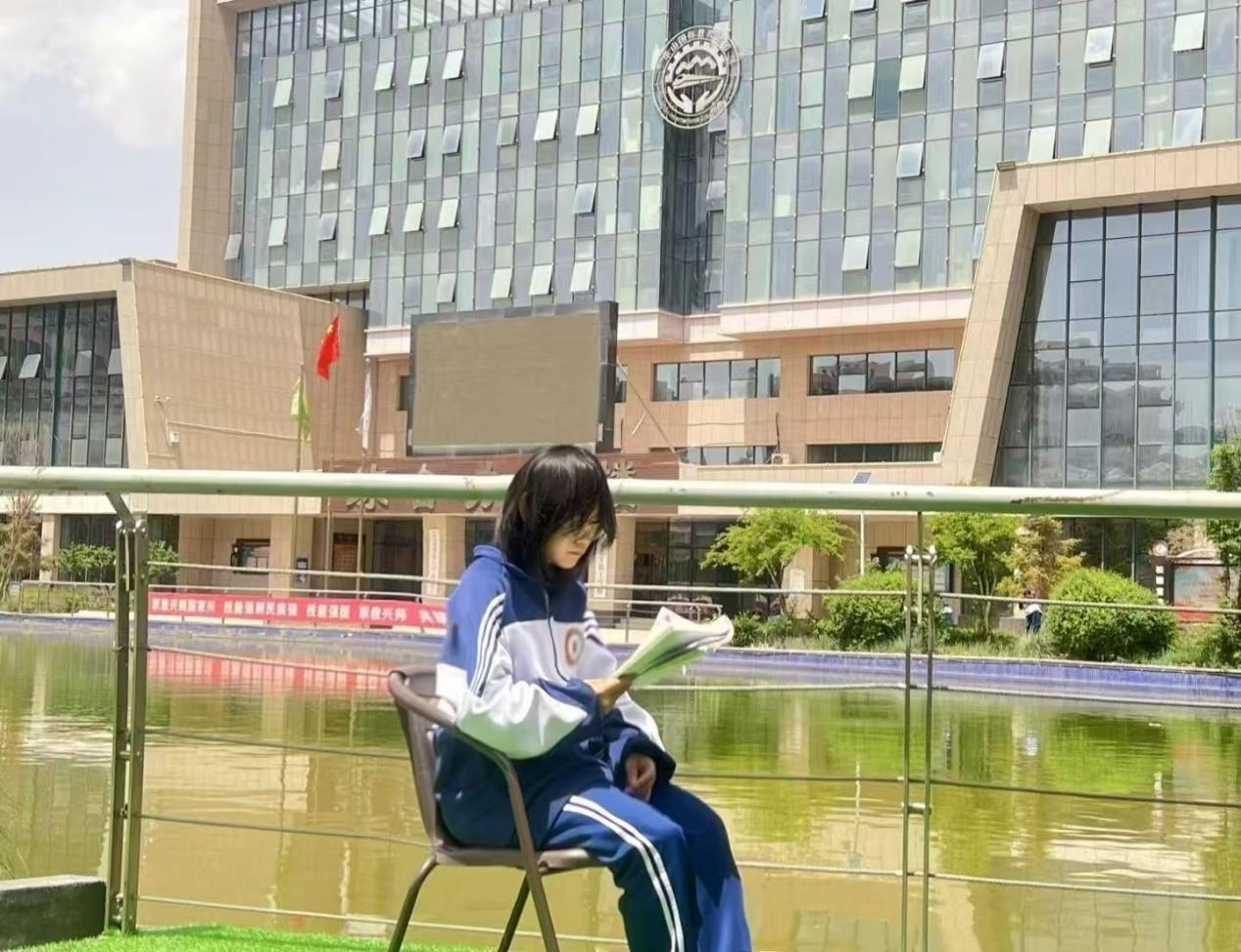 青衿之志 履践致远 | 学习之星：侯瑞